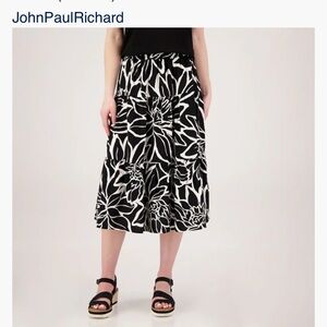 Worn 1 John Paul Richard PL Pleated black and white midi Skirt Size petite large